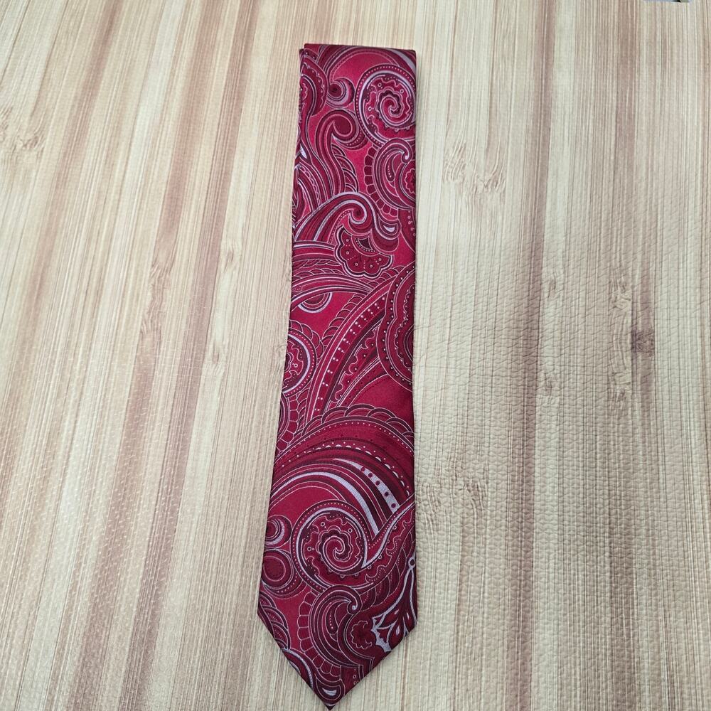 Men's Donald J. Trump Signature Collection Red Silver Paisley Silk Tie